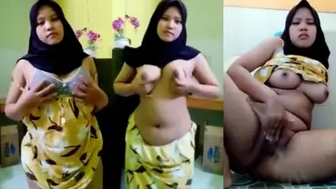 Tante Hijab Dasteran Goyang Ebot Liar poster